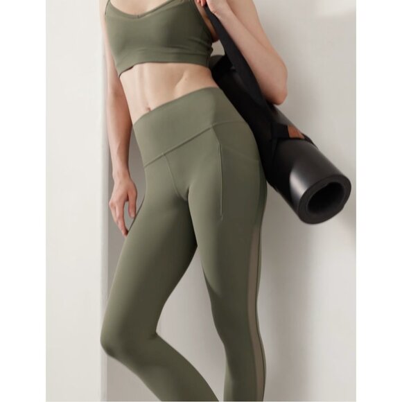 Athleta M Salutation Stash Mesh 7/8 Tight Moss Mesh Medium - Picture 3 of 10
